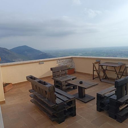 Norma La Rupe Bed And Breakfast الغرفة الصورة